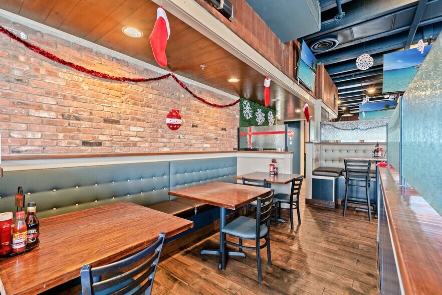 More Photos Of 8733/8739 Hwy 17 Bypass N Byp, Myrtle Beach Office For Sale