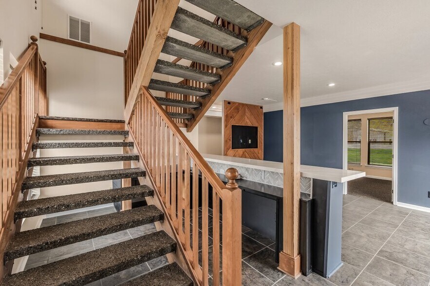 More Photos Of 204 4th, Dover Office For Lease