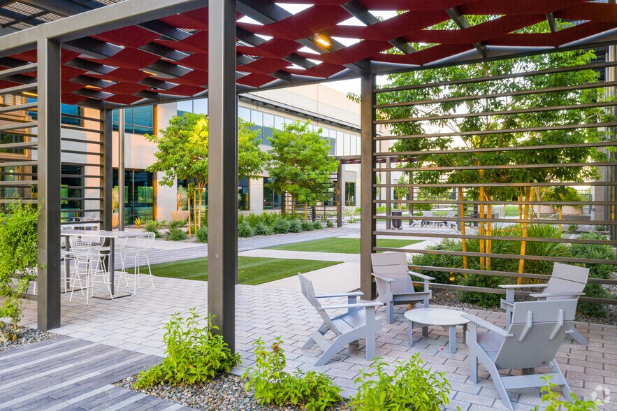 More Photos Of SEC Pecos Rd & Gilbert Rd, Gilbert Unknown For Lease