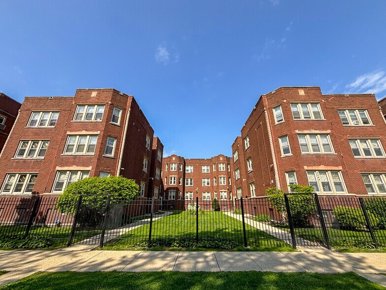 Primary Photo Of 1126-1134 N Lawler Ave, Chicago Apartments For Sale