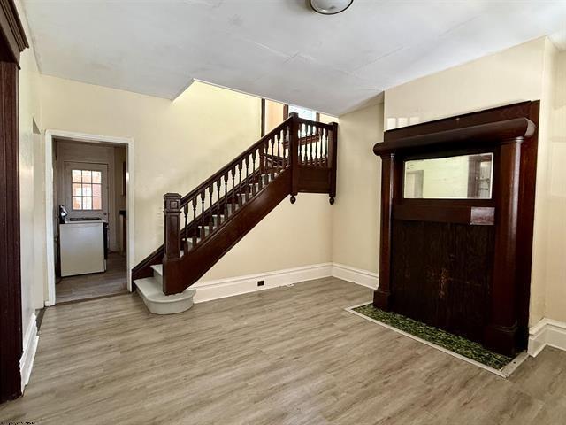 More Photos Of 1005 Locust Ave, Fairmont Specialty For Sale