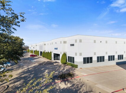 More Photos Of 13988 Diplomat Dr, Dallas Research And Development For Lease