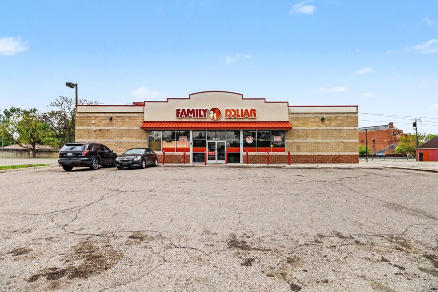 More Photos Of 22200 W Grand River Ave, Detroit Freestanding For Sale
