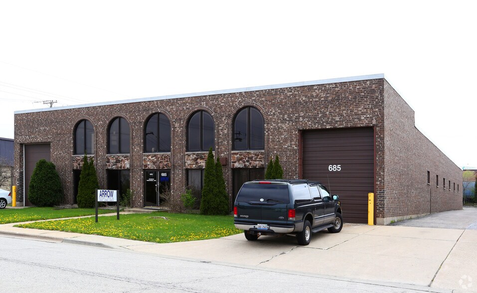 More Photos Of 685 Lunt Ave, Elk Grove Village Warehouse For Lease