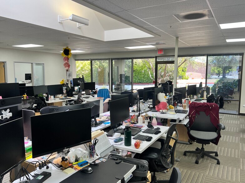 More Photos Of 384 Foster City Blvd, Foster City Research And Development For Lease