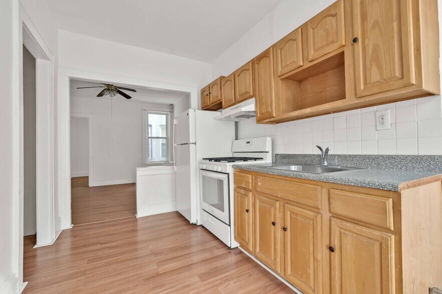 More Photos Of 6340 Fresh Pond Rd, Ridgewood Apartments For Sale
