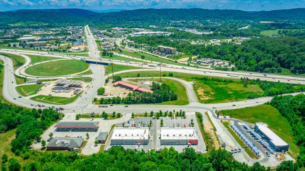 More Photos Of 5024 Hunter Rd, Ooltewah Storefront Retail Office For Lease