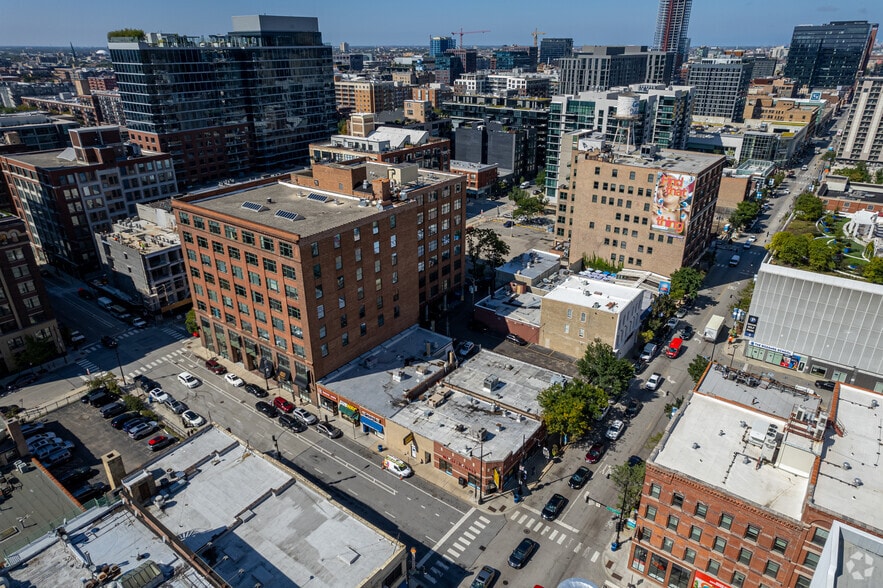 More Photos Of 232-234 S Halsted St, Chicago Storefront For Lease