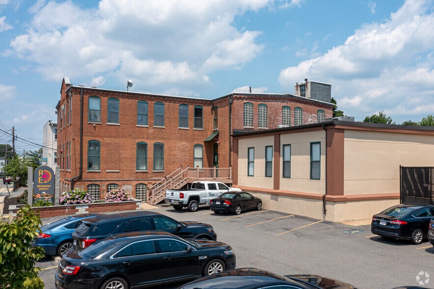 More Photos Of 60 Clayton St, Dorchester Office For Lease