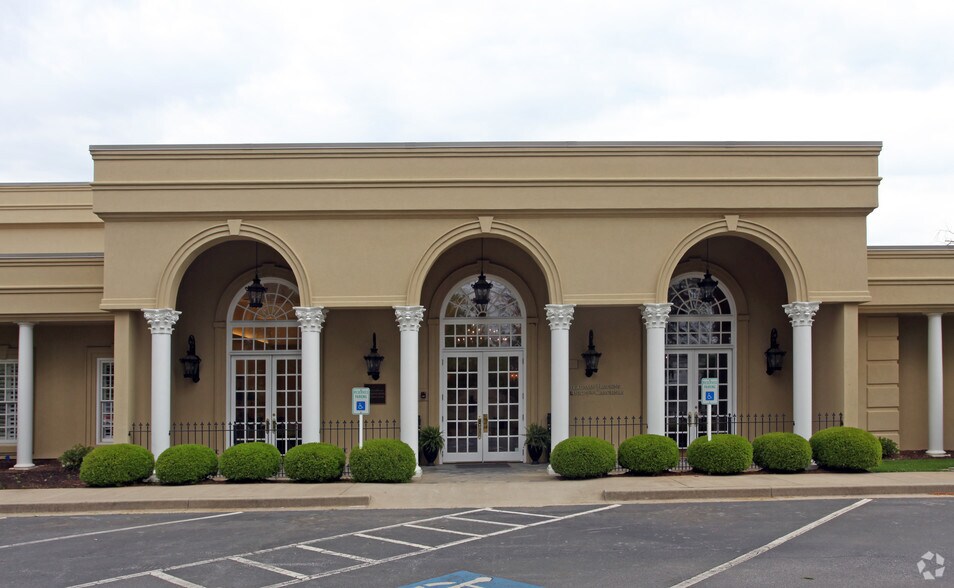 More Photos Of 333 S Pine St, Spartanburg Office For Lease