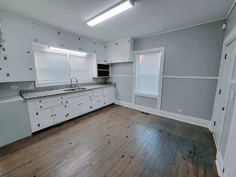 More Photos Of 1137 Dawson Rd, Albany Office Residential For Lease