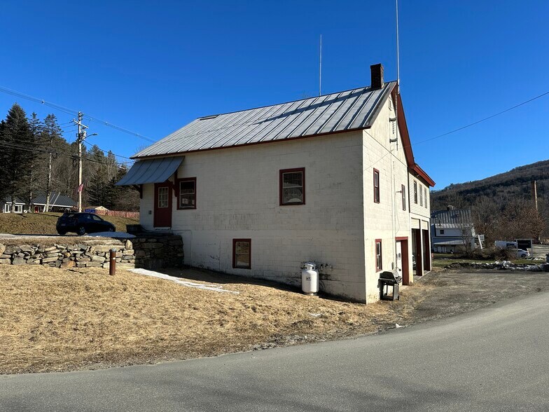 More Photos Of 7392 US-4, Woodstock Police Fire Station For Sale