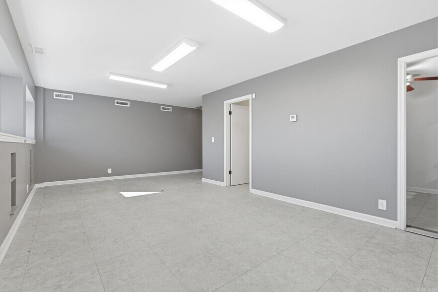 More Photos Of 207 Campbell Dr, Beebe Flex For Sale