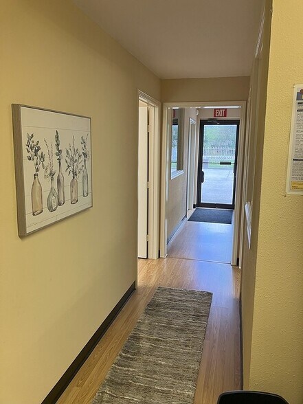 More Photos Of 24862 Loop 494, Porter Auto Repair For Sale