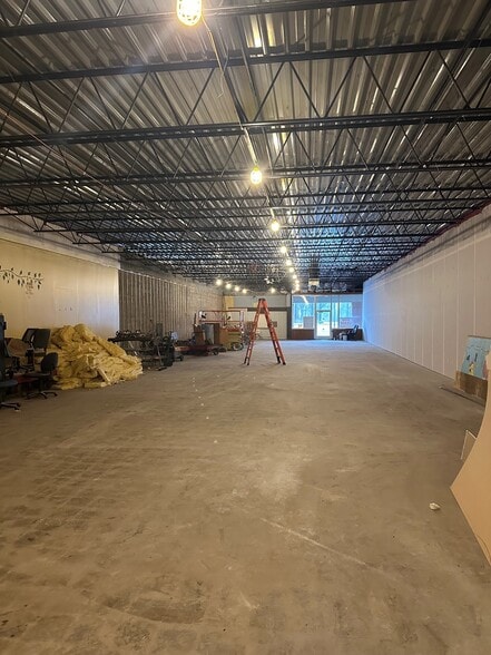 More Photos Of 5879-5891 S Transit Rd, Lockport Storefront For Lease