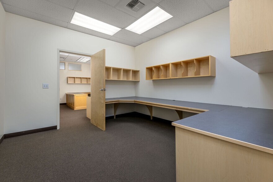 More Photos Of 345 Crown Point Cir, Grass Valley Flex For Lease