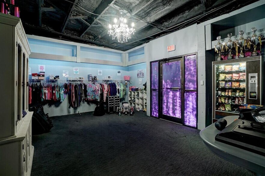 More Photos Of 211 E Main St, Shawnee Storefront For Sale
