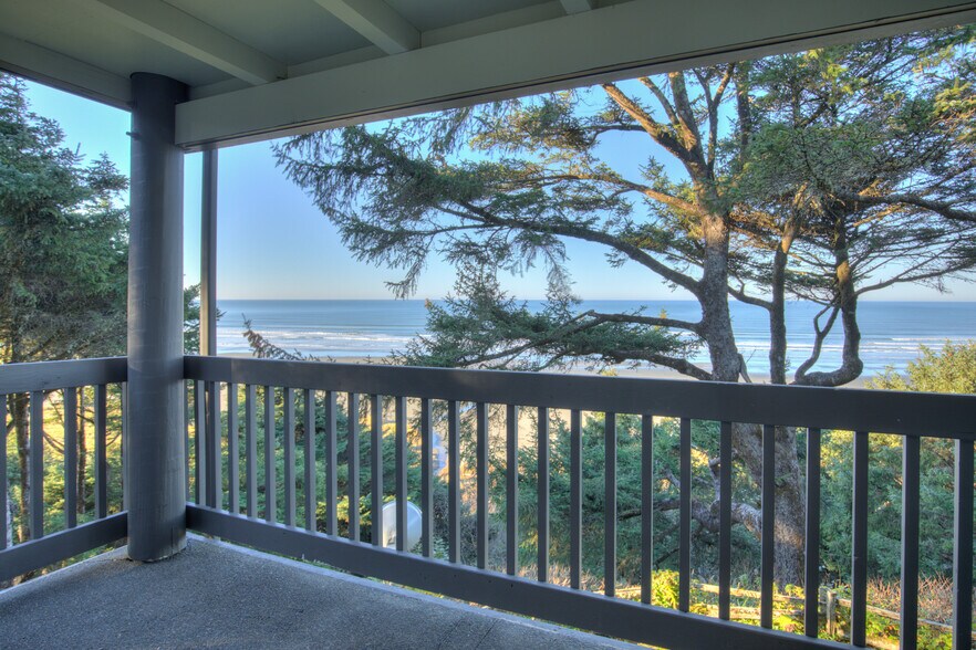 More Photos Of 4651 SR 109, Moclips Hotel For Sale