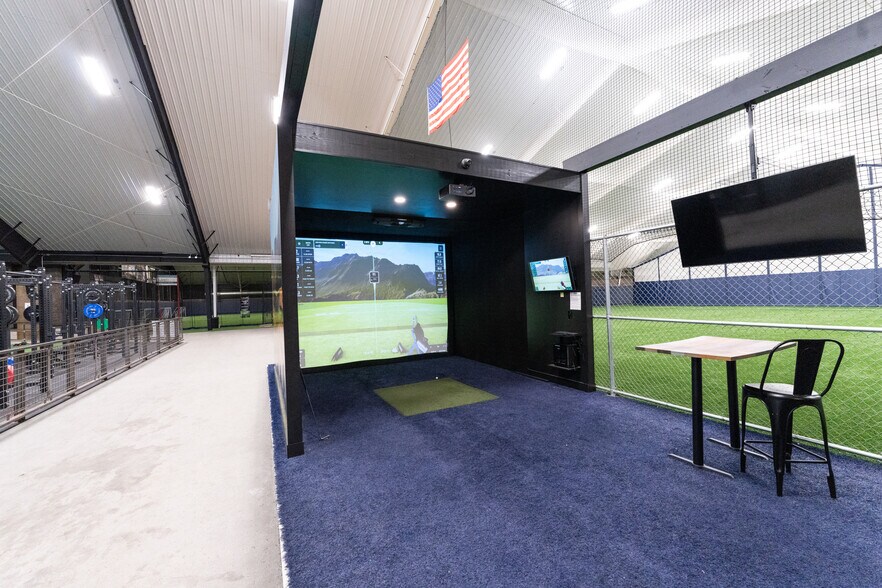 More Photos Of 1 Racquet Ln, Monroeville Sports And Entertainment For Lease