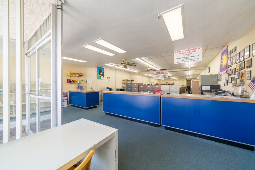 More Photos Of 656 W Lancaster Blvd, Lancaster Restaurant For Sale