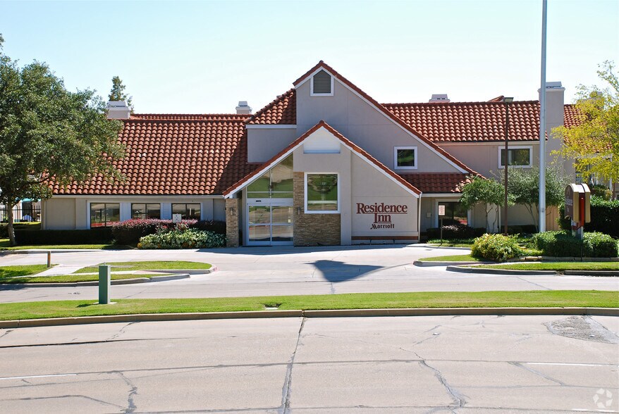 More Photos Of 950 W Walnut Hill Ln, Irving Hotel For Sale