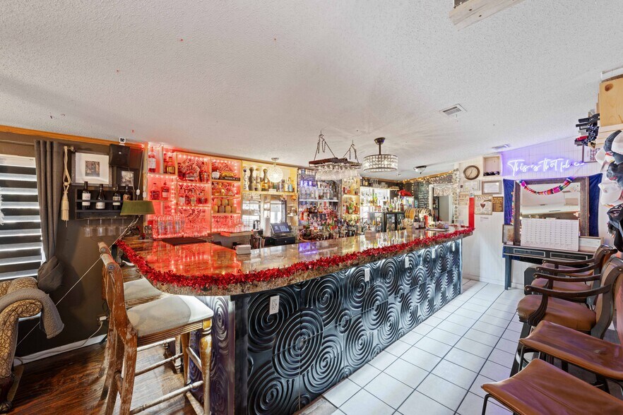 More Photos Of 33855 Blanco Rd, Bulverde Bar For Sale