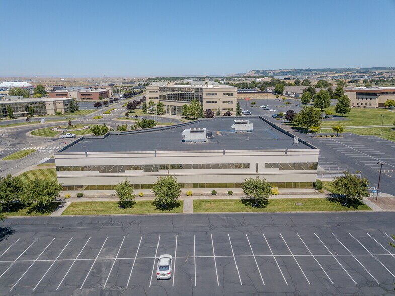 More Photos Of 2425 Stevens Center Pl, Richland Office For Lease