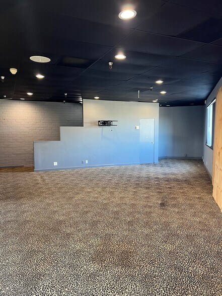 More Photos Of 3049 La Cienega Blvd, Culver City Warehouse For Lease