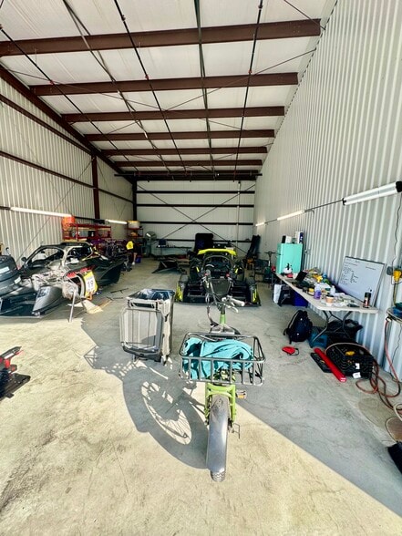 More Photos Of 43250 Sunburst St, Indio Showroom For Sale