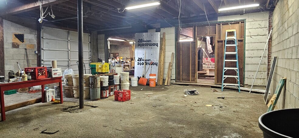 More Photos Of 9 E 44th St, Wilmington Office Residential For Sale