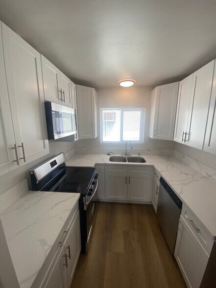 More Photos Of 3617 W 60th, Los Angeles Apartments For Sale