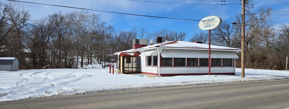 Primary Photo Of 241 N Washington Ave, Union Restaurant For Lease