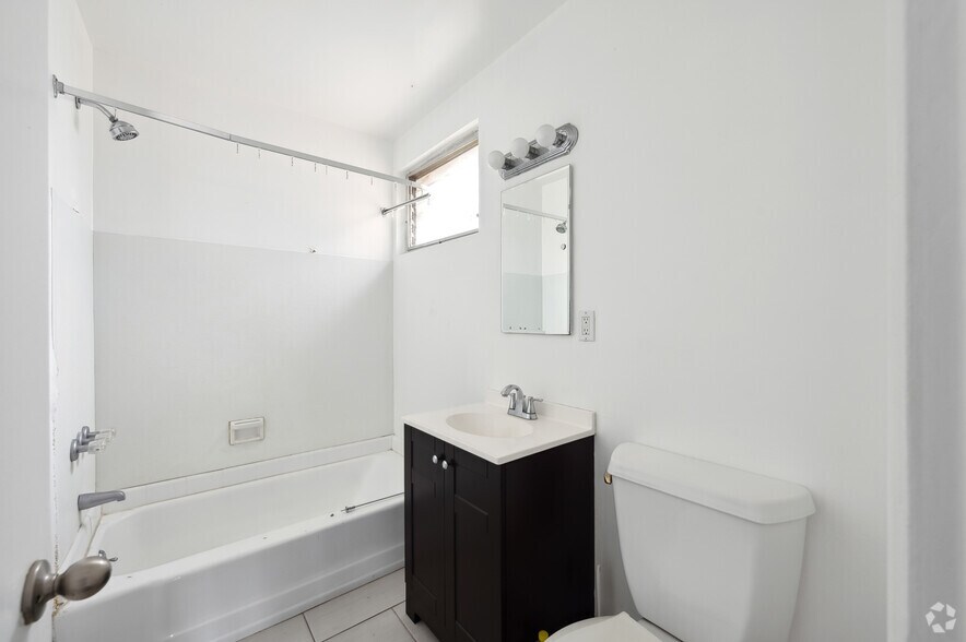 More Photos Of 7550 Fountain Ave, West Hollywood Apartments For Sale