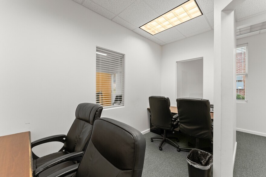 More Photos Of 950 Scales Rd, Suwanee Medical For Lease