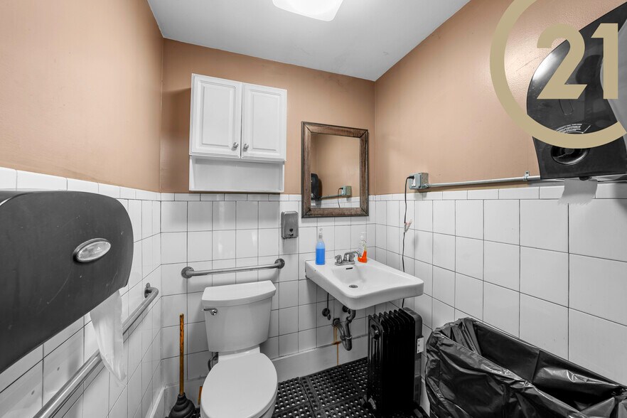 More Photos Of 46-56 Berriman St, Brooklyn Warehouse For Sale