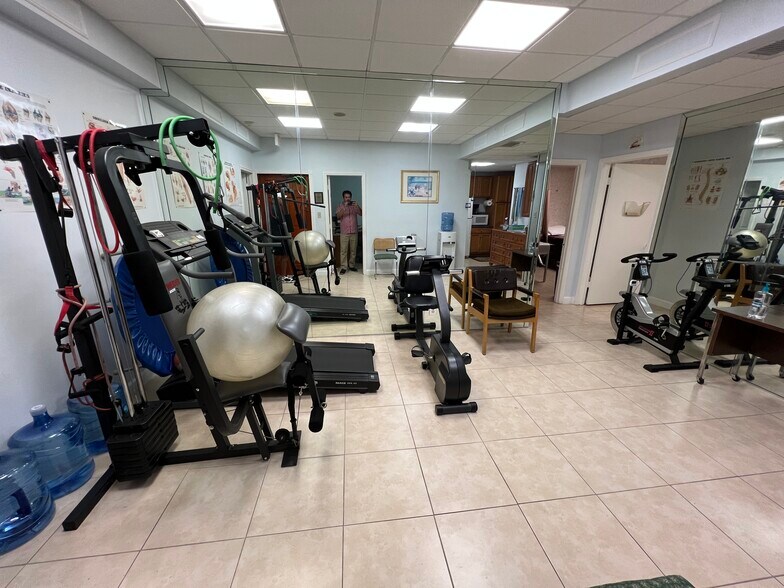 More Photos Of 2331 N State Road 7, Lauderhill Office For Sale