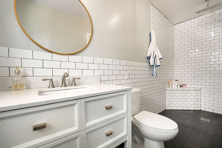 More Photos Of 1006 Parker St, Detroit Apartments For Sale