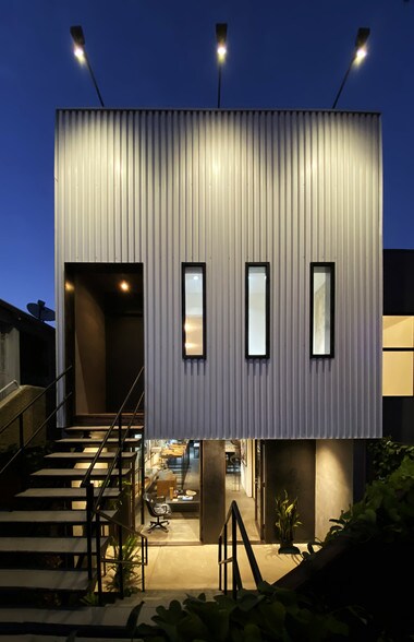 More Photos Of 5747-5749 Venice Blvd, Los Angeles Loft Creative Space For Lease
