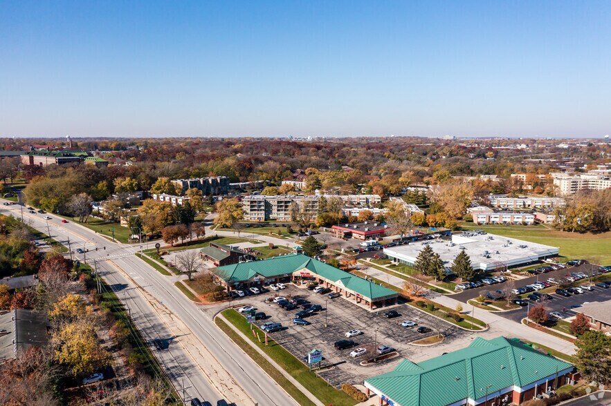 More Photos Of 1600 Maple Ave, Lisle Storefront For Lease