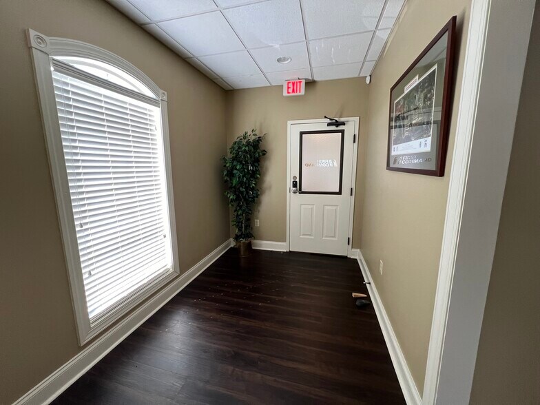 More Photos Of 1995 Skibo Rd, Fayetteville Office For Sale