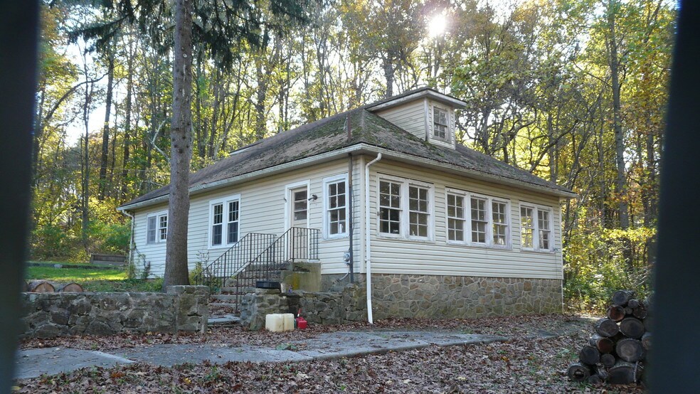 More Photos Of 71 Dreamland Park Dr, Fleetwood Apartments For Sale