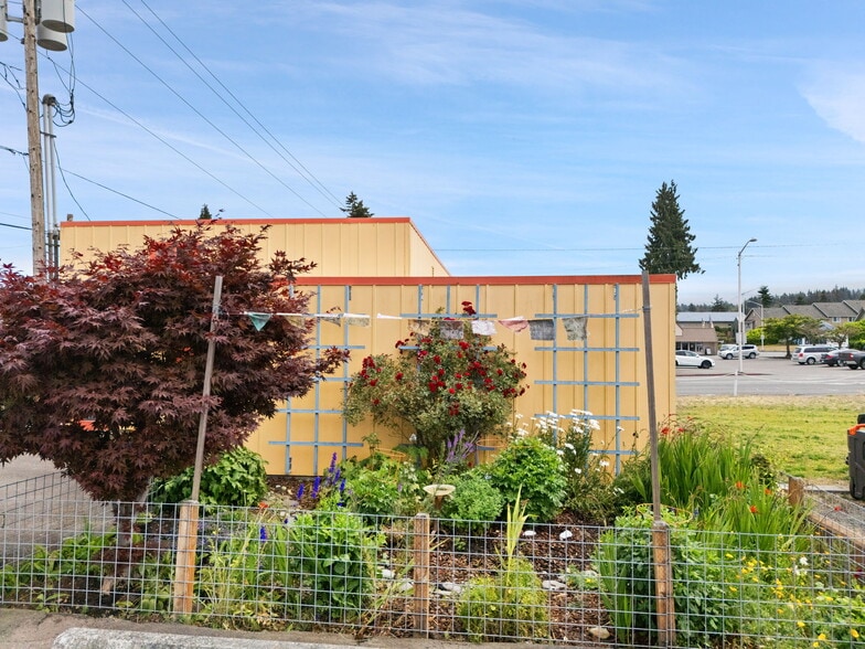 More Photos Of 710 S Lincoln St, Port Angeles General Retail For Sale