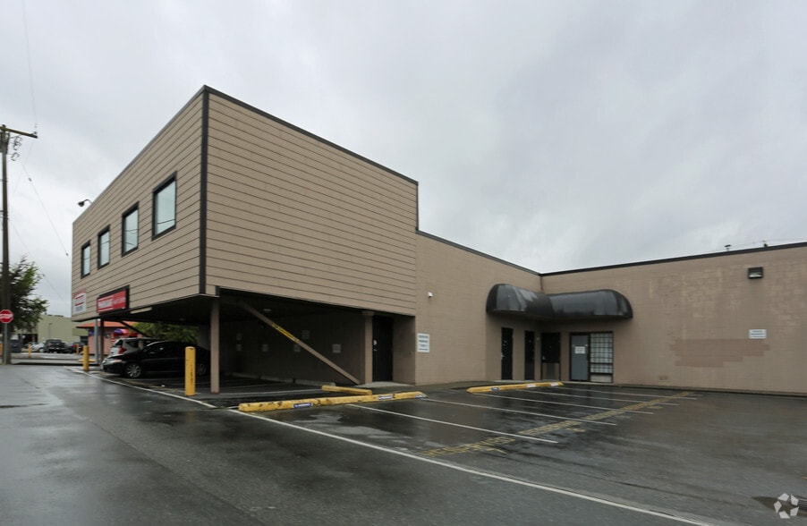 More Photos Of 20644 Fraser Hwy, Langley Medical For Lease