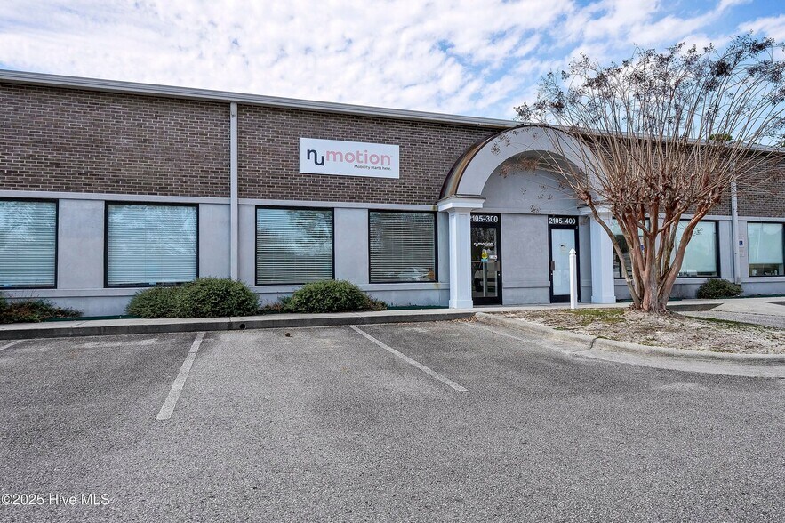 More Photos Of 2105 Capital Dr, Wilmington Warehouse For Lease