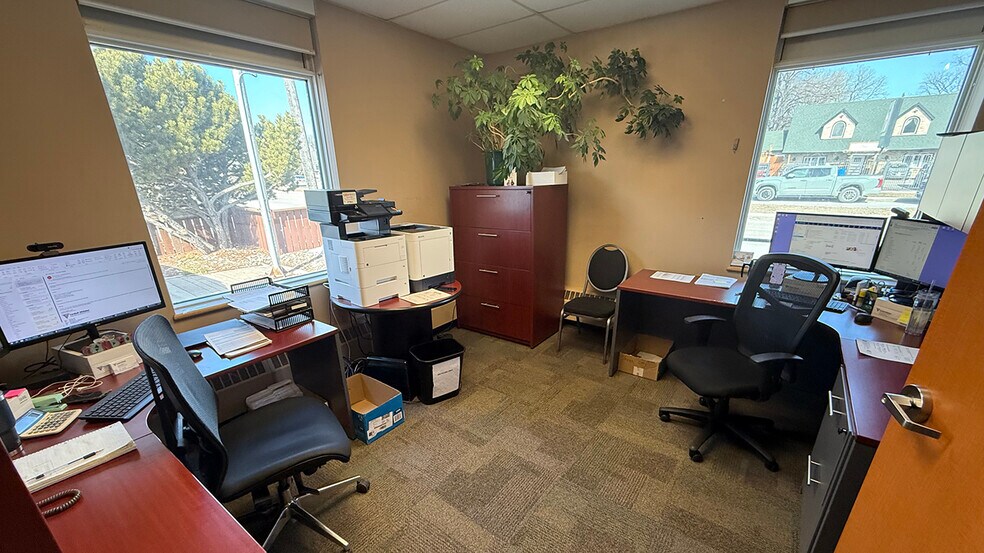 More Photos Of 1460 Corydon Av, Winnipeg Office For Lease