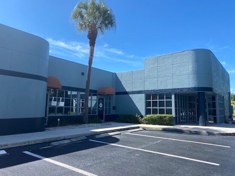 More Photos Of 7351 W Oakland Park Blvd, Fort Lauderdale Office For Sale