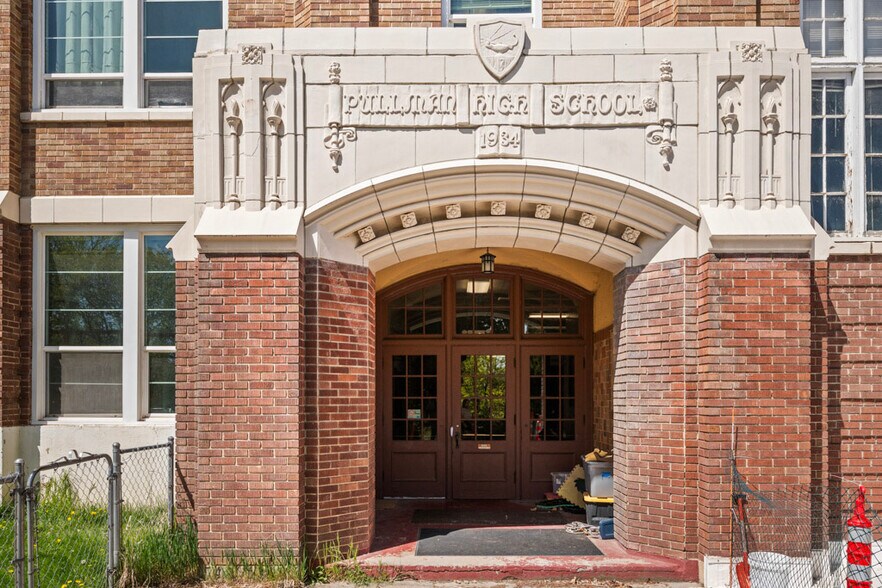 More Photos Of 115 NW State St, Pullman Loft Creative Space For Sale