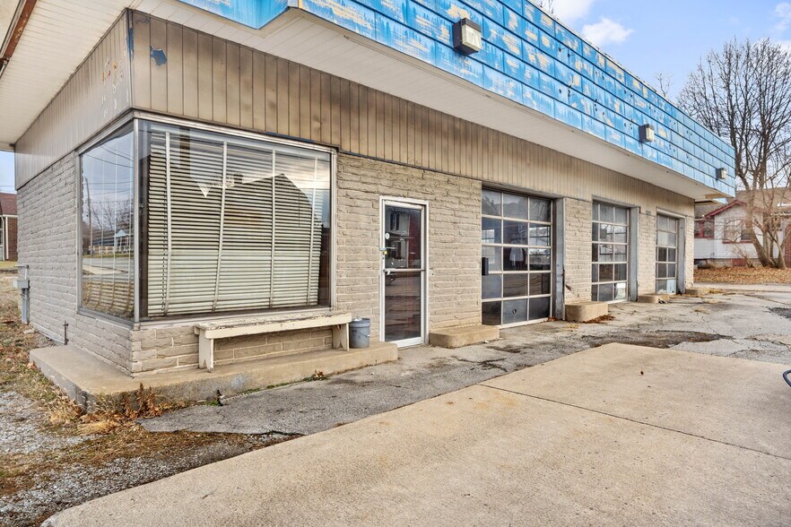 More Photos Of 2400 Ligonier St, Latrobe Auto Repair For Sale