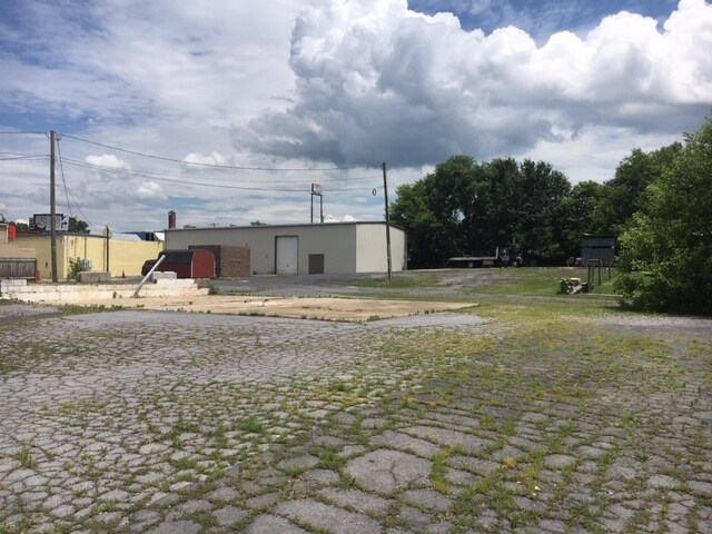 More Photos Of 129 W Old Cross Rd, New Market General Retail For Sale