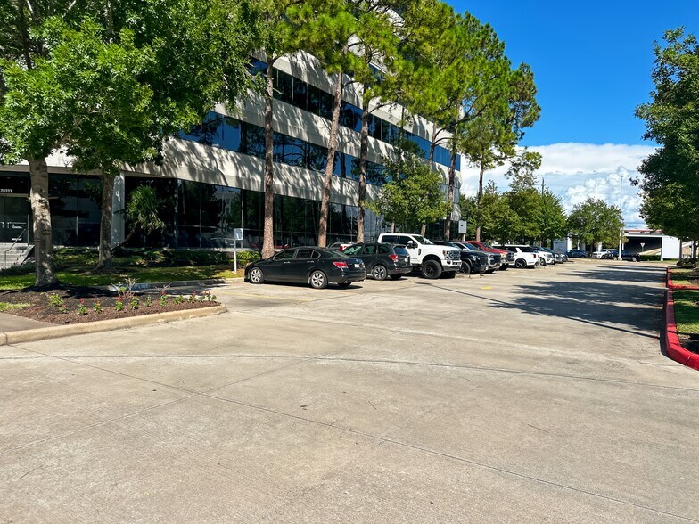 More Photos Of 20333 State Highway 249, Houston Office For Lease
